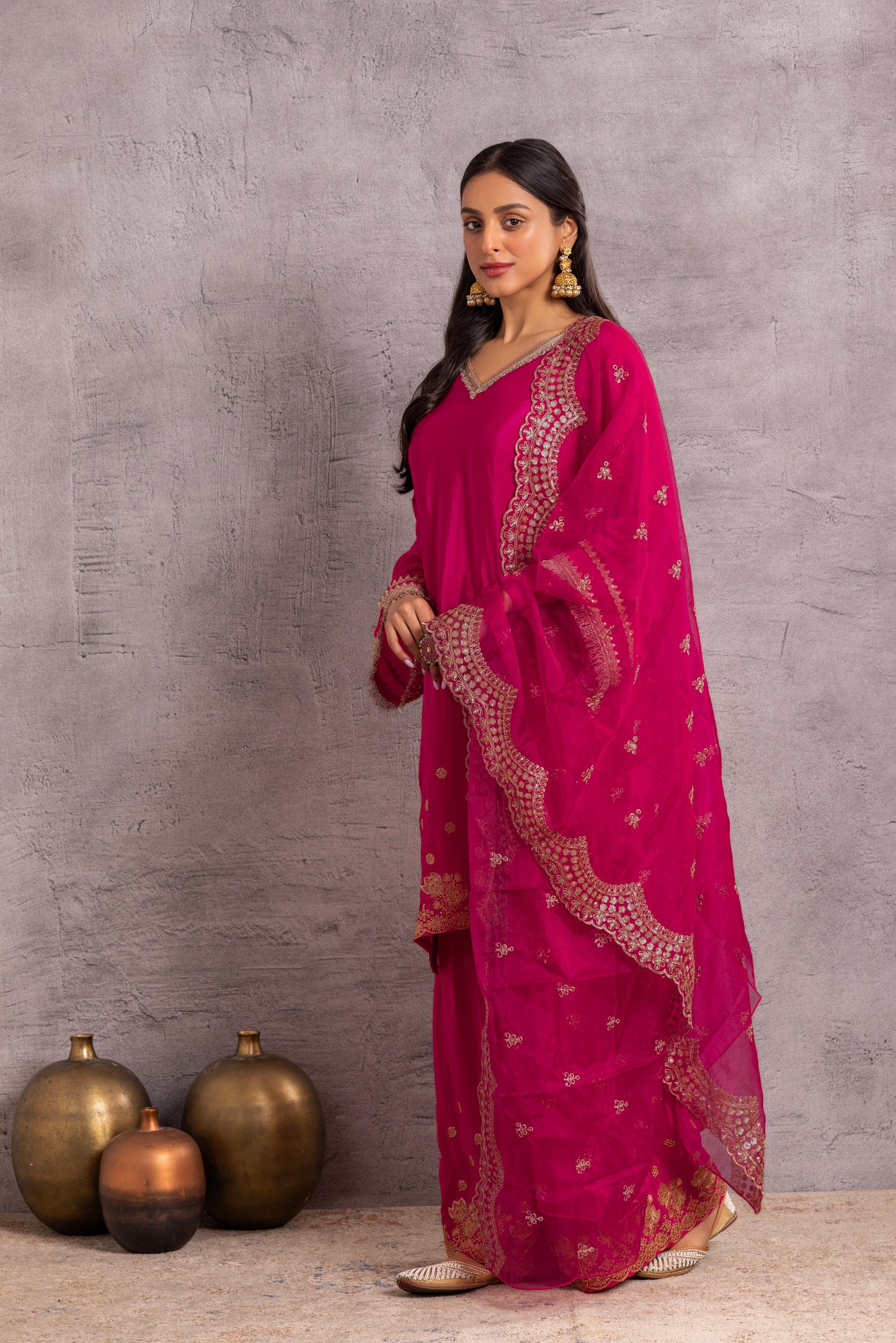 MAGENTA Crepe SUIT SET WITH ORGANZA DUPATTA