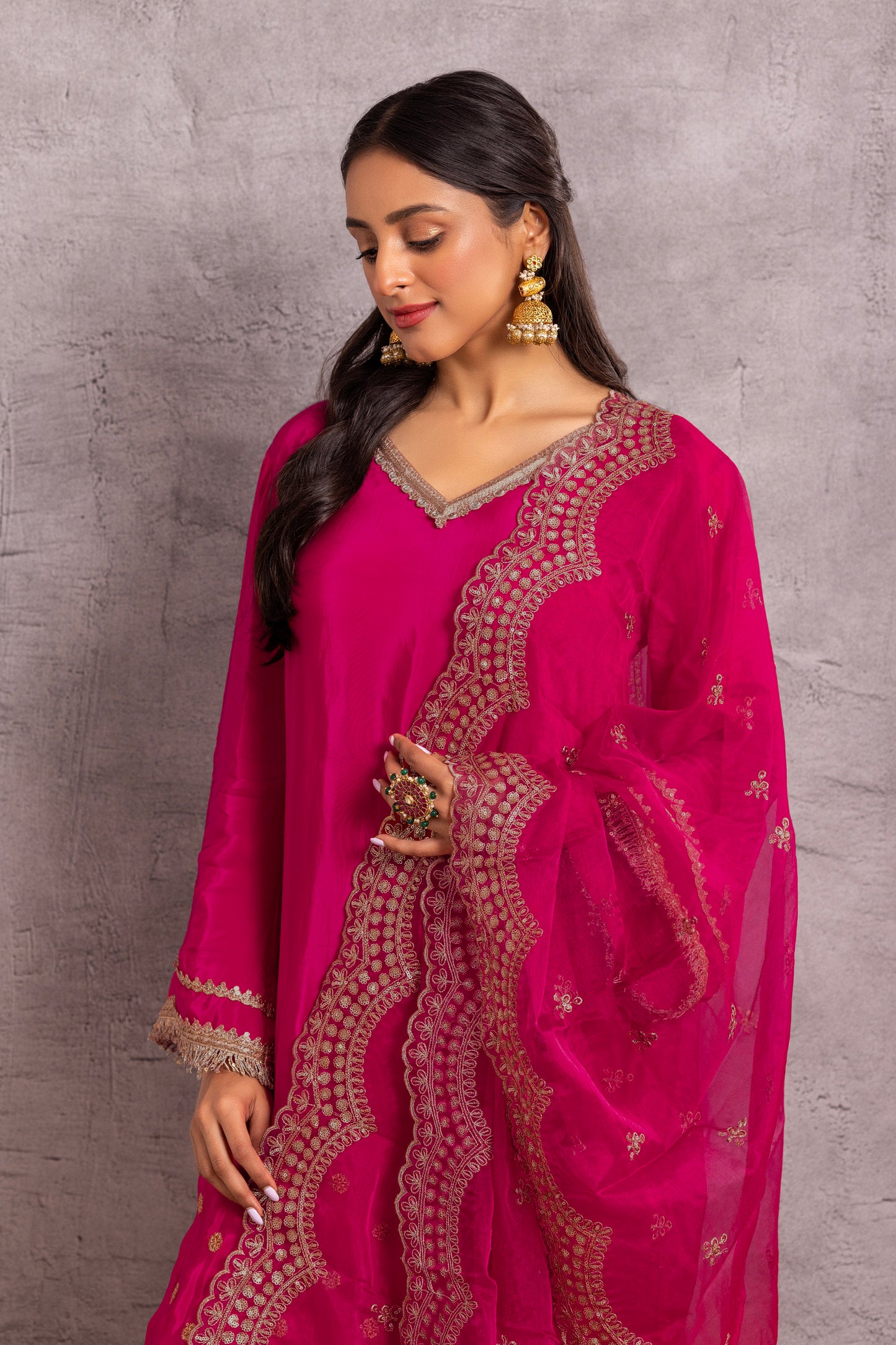 MAGENTA Crepe SUIT SET WITH ORGANZA DUPATTA