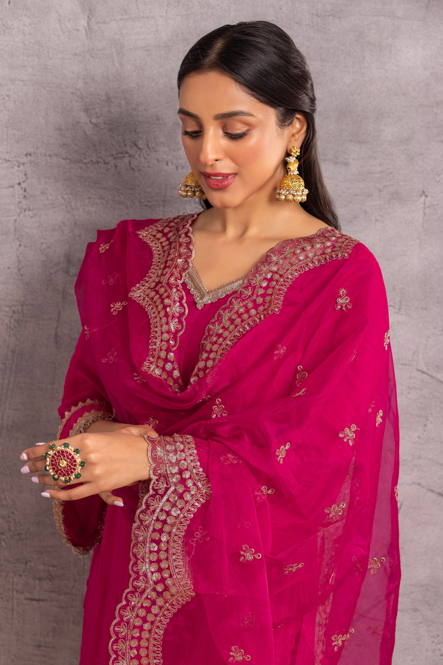 MAGENTA Crepe SUIT SET WITH ORGANZA DUPATTA