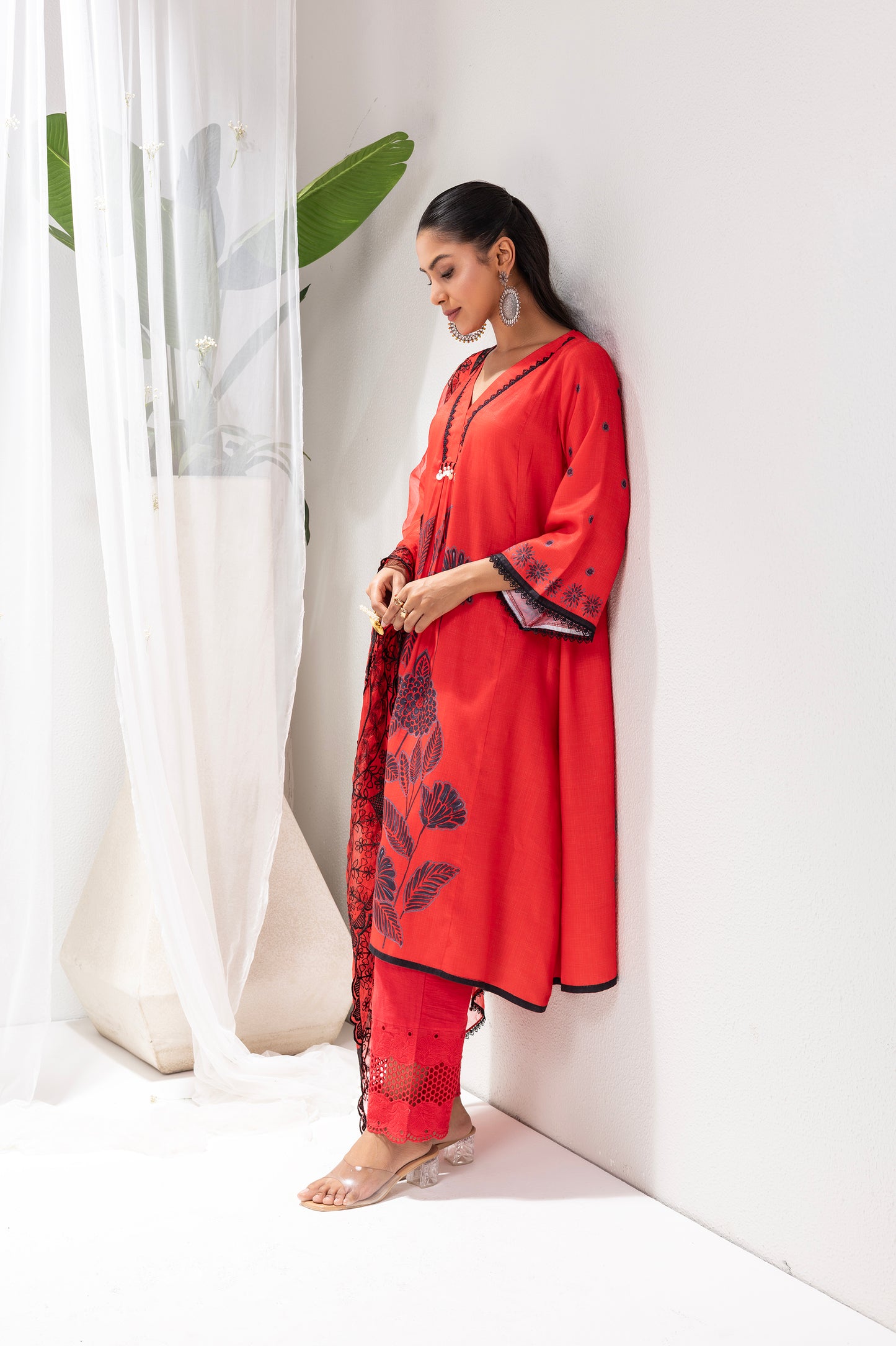RED AND BLACK FLORAL PRINTED SUIT SET