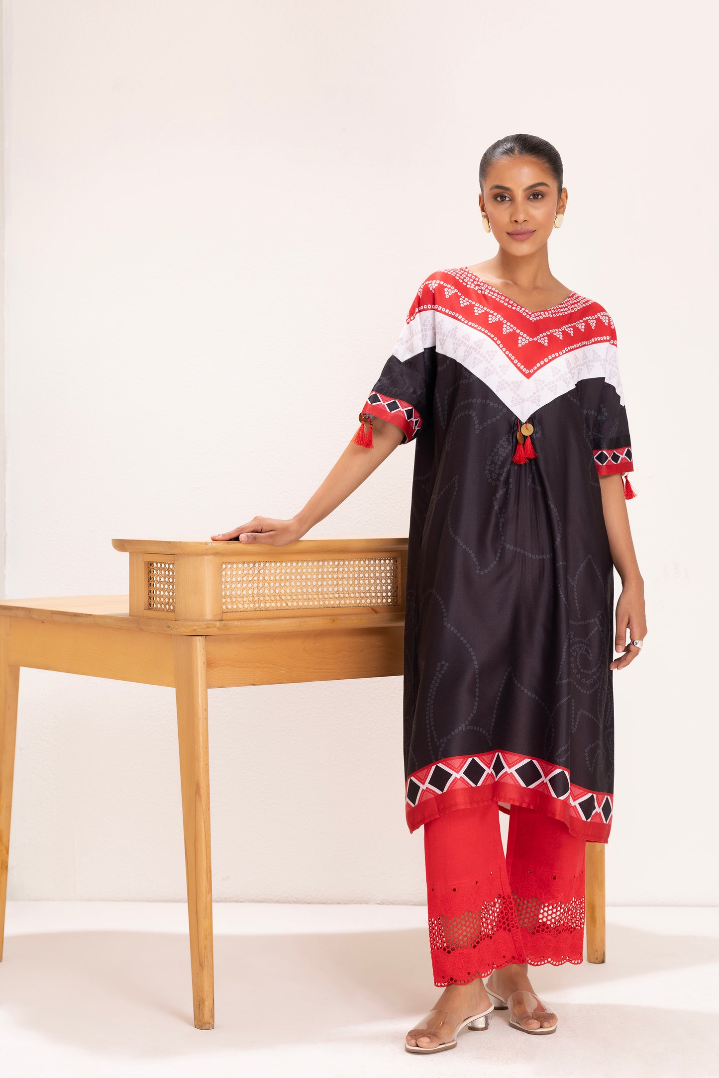 BLACK BANDHANI PRINT NECK KURTA SET