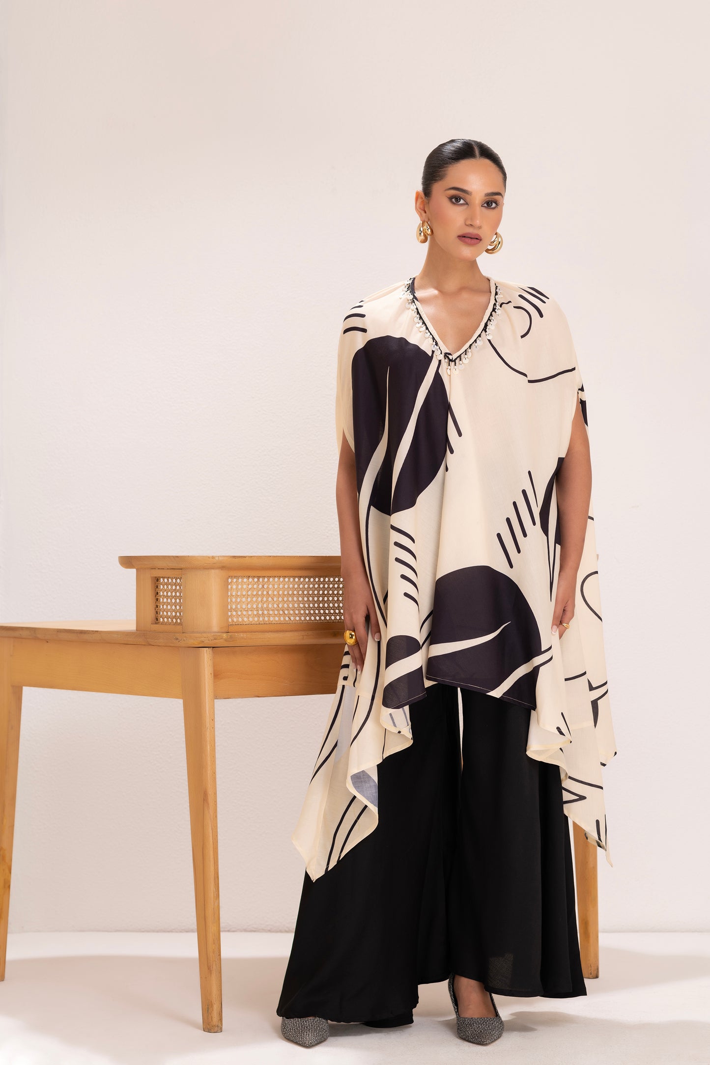 BLACK AND CREAM ABSTRACT PRINT TUNIC SET