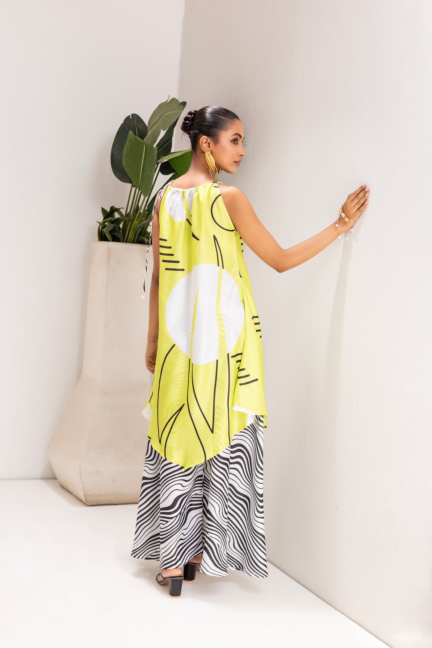 LIME AND WHITE ABSTRACT PRINT TUNIC SET