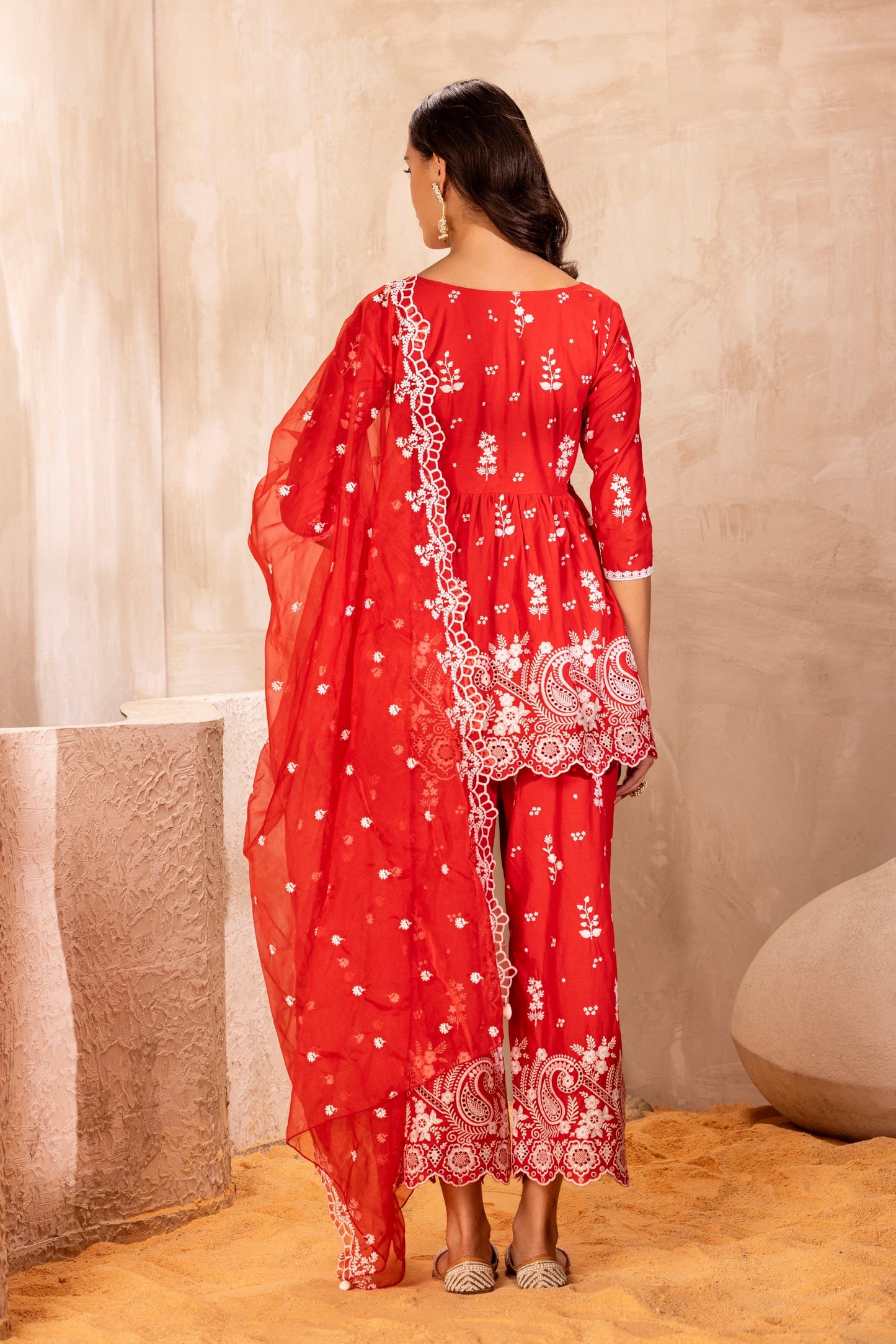 RED SCALLOP EMBROIDERED MUL SUIT SET
