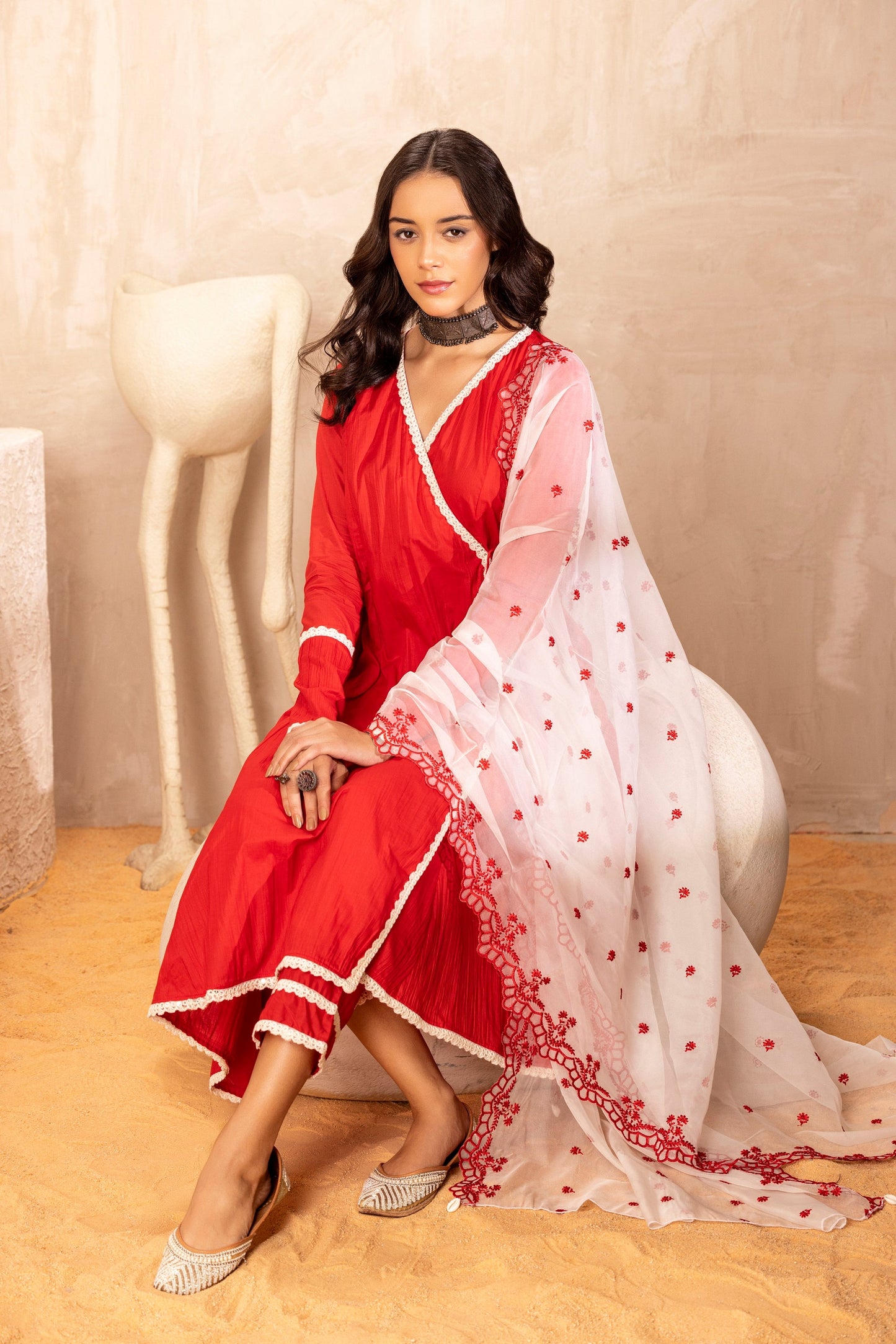 RED CRUSH KURTA SET WITH CREAM ORGANZA DUPATTA