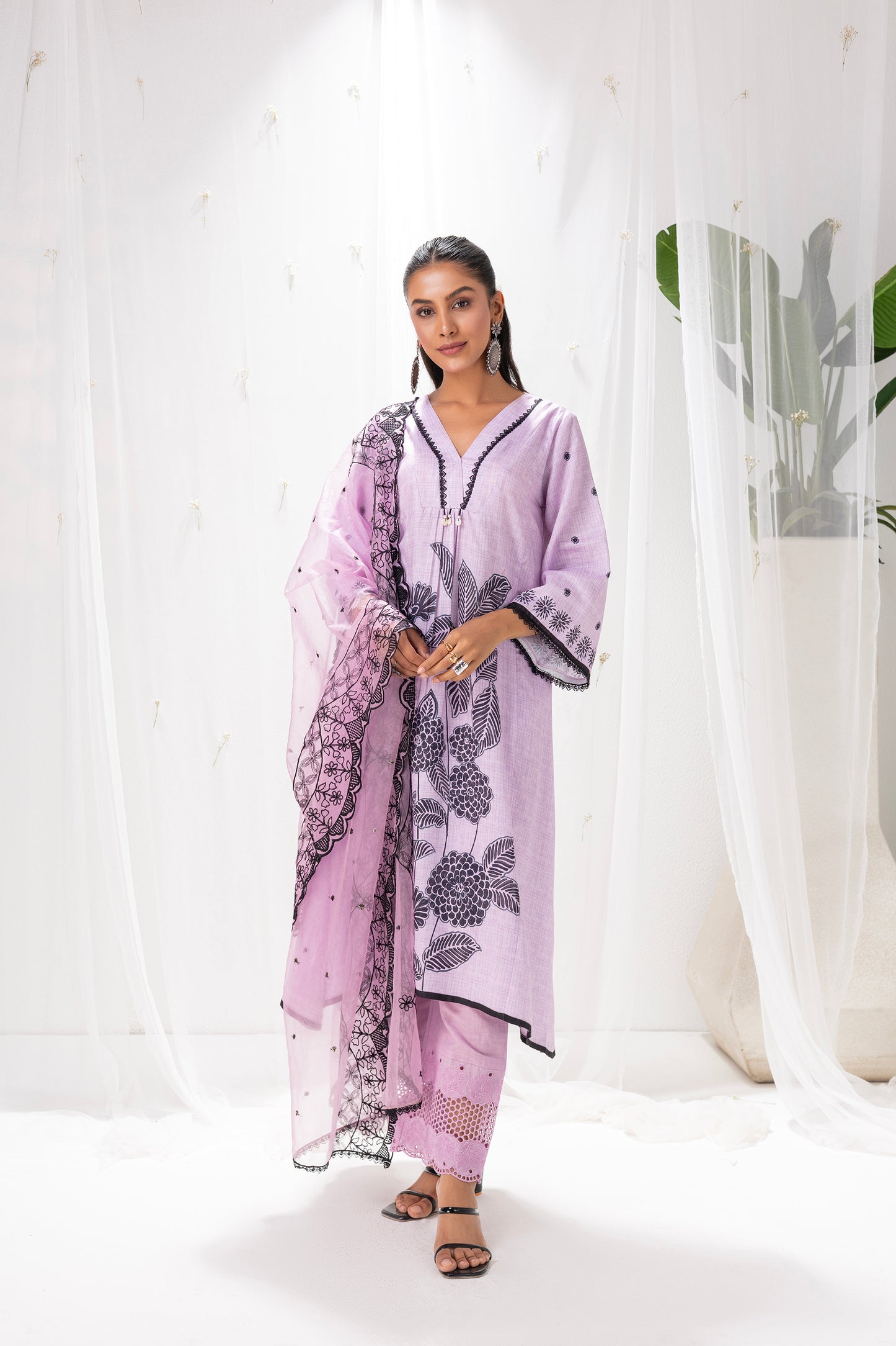 MAUVE AND BLACK FLORAL PRINTED SUIT SET