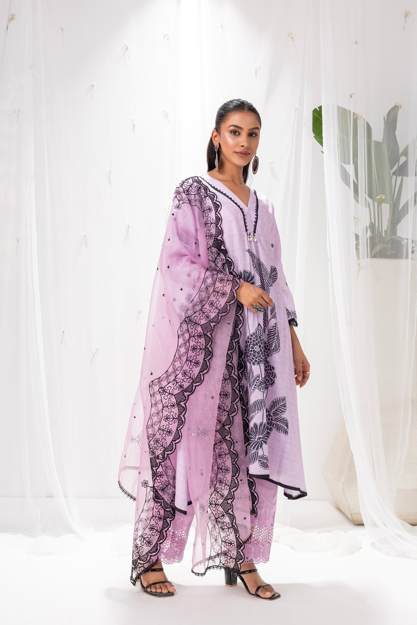 MAUVE AND BLACK FLORAL PRINTED SUIT SET