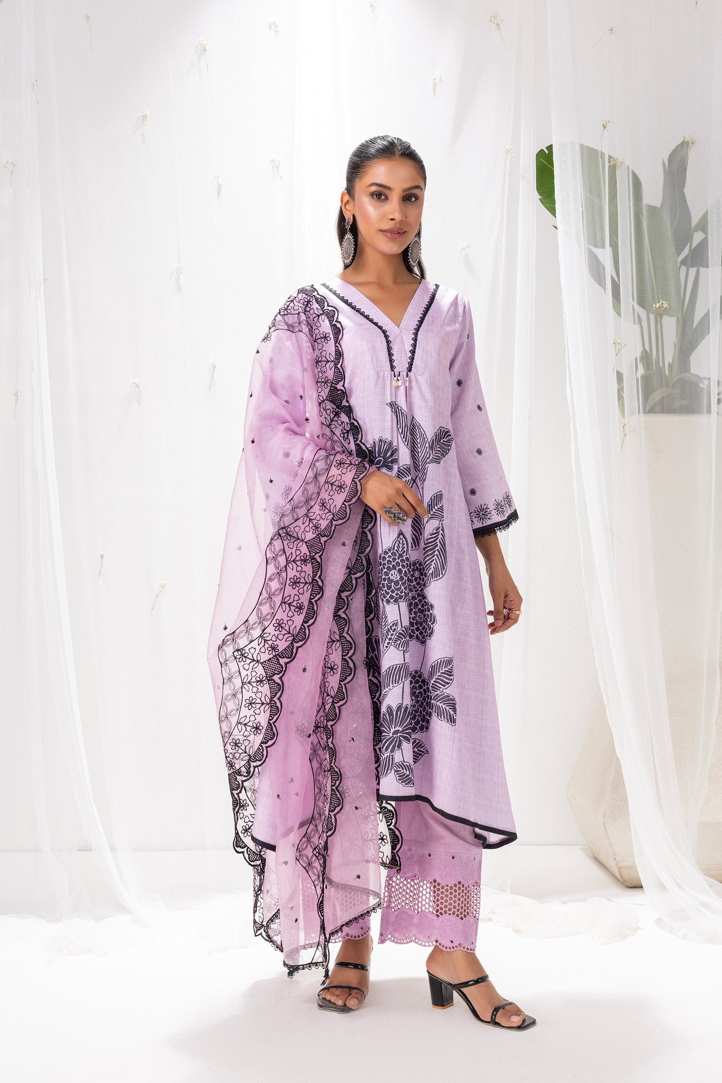 MAUVE AND BLACK FLORAL PRINTED SUIT SET