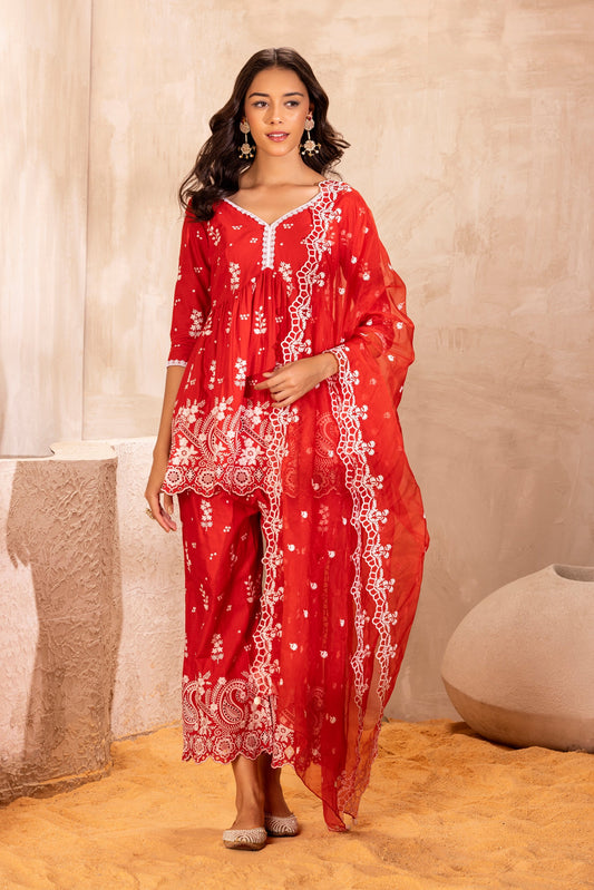 RED SCALLOP EMBROIDERED MUL SUIT SET