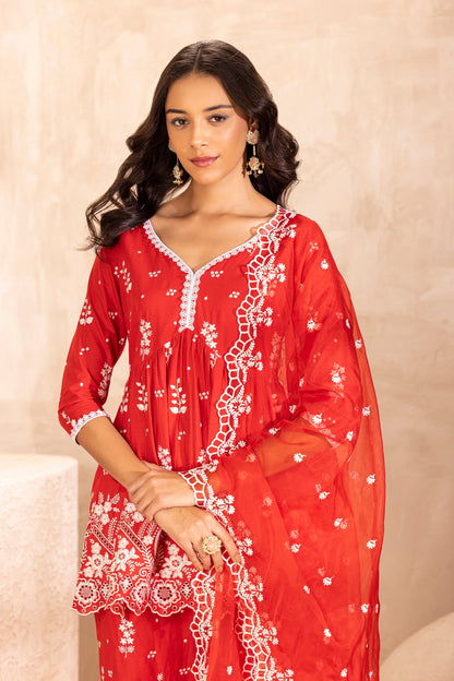 RED SCALLOP EMBROIDERED MUL SUIT SET