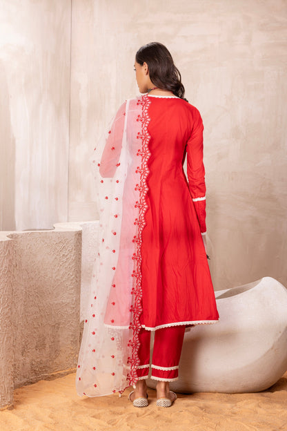 RED CRUSH KURTA SET WITH CREAM ORGANZA DUPATTA