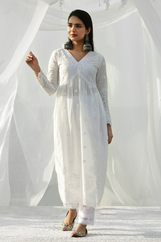 White Scallop Embroidered Kurta Set