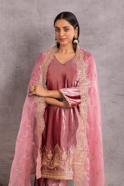Onion pink velvet suit Set with Organza Dupatta